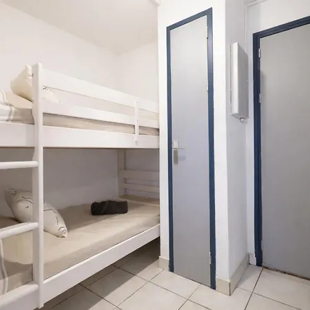 Manoly, Piscine, Tennis, Climatisation Apartman